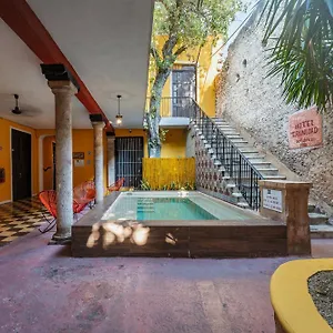 hotel-santiago.hotelsmerida.org/